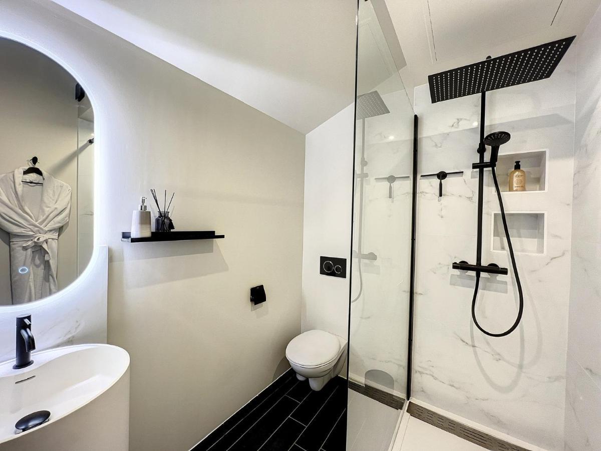 Suite Rouge Baiser Avec Jacuzzi Privatif - Loveroom Insolite Saint-Etienne  Exteriör bild